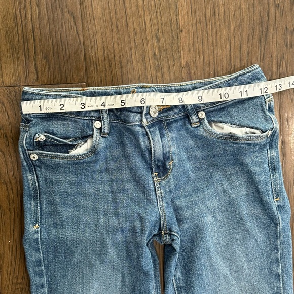 Girls Levi’s Cropped Jeans - Picture 5 of 7